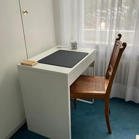 Ruhiges In Guter Lage In Aalen/unterkochen Habitación en casa particular *