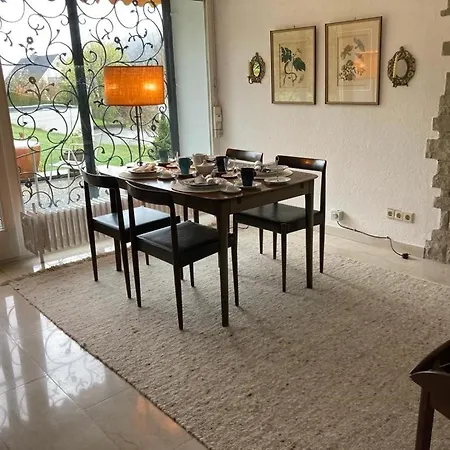 Ruhiges In Guter Lage In Aalen/unterkochen Habitación en casa particular